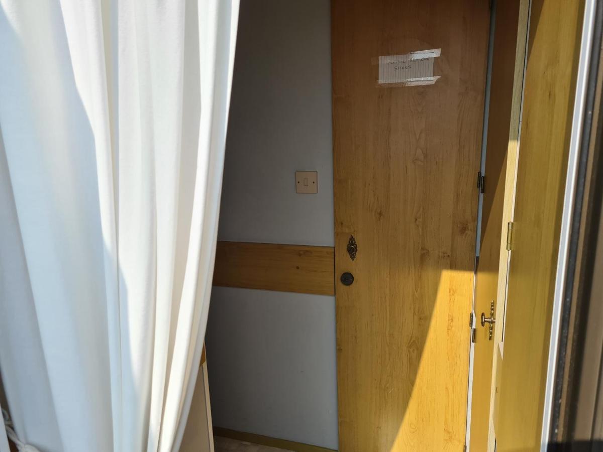 6 Berth On Sealands Ingoldmells Hotel Exterior photo