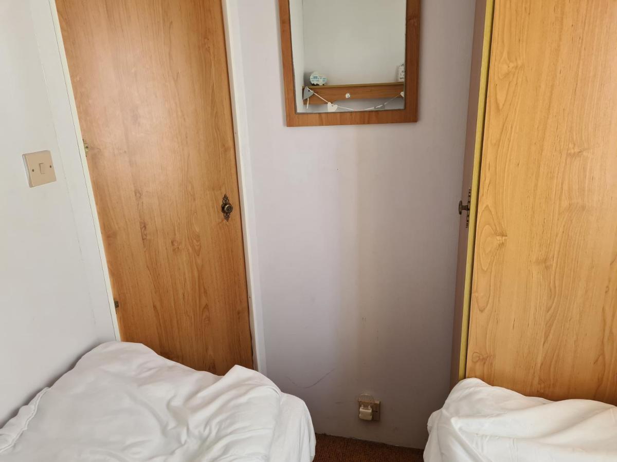 6 Berth On Sealands Ingoldmells Hotel Exterior photo